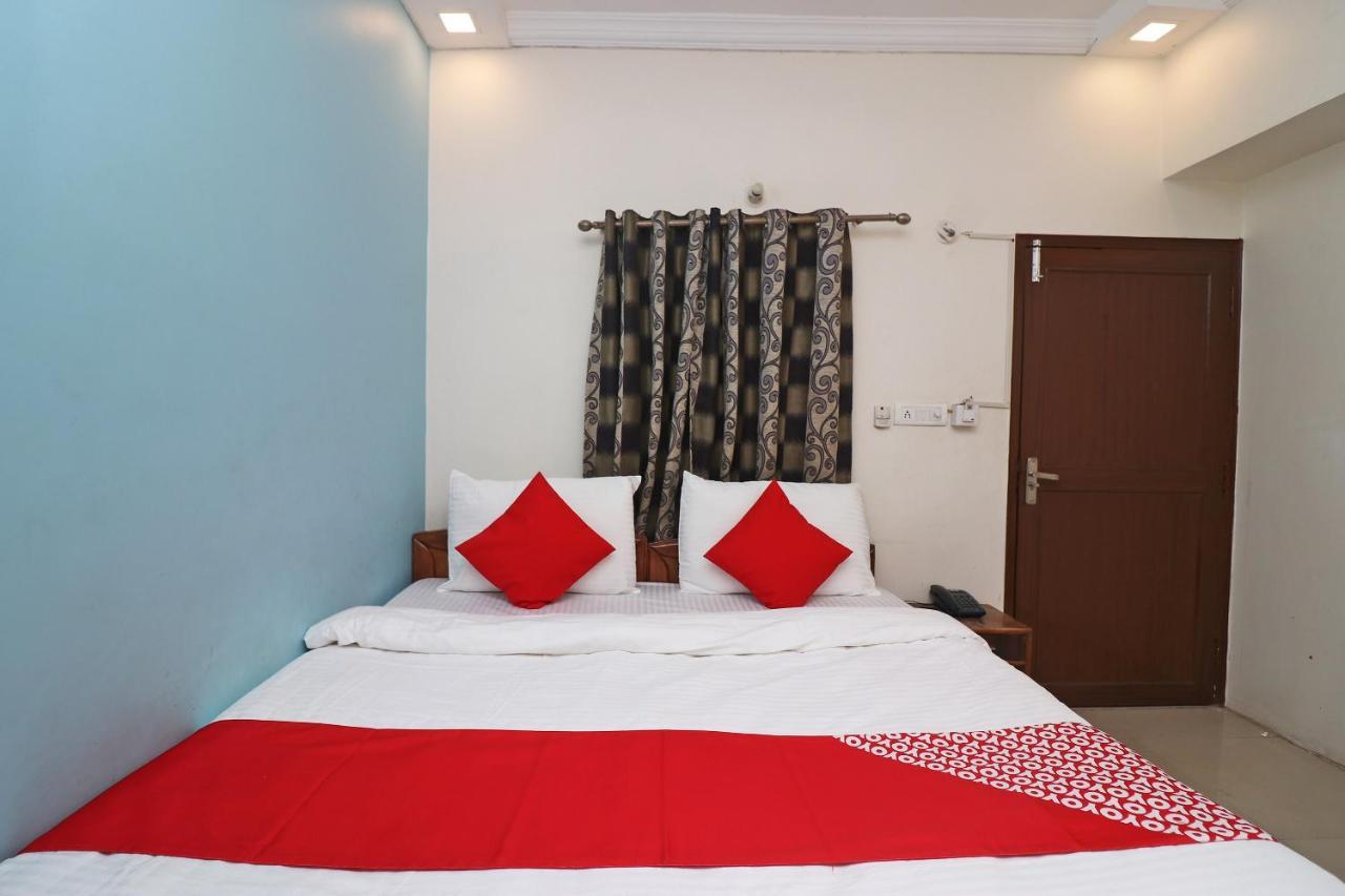 Oyo Flagship 19301 Mezbaan International Naka Hindola Hotell Lucknow Exteriör bild