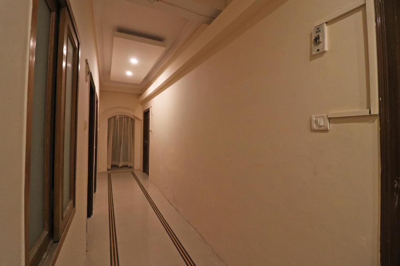 Oyo Flagship 19301 Mezbaan International Naka Hindola Hotell Lucknow Exteriör bild